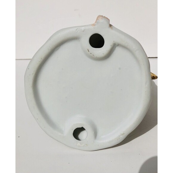 Vintage TRADITIONS Collectable PORCELAIN ANGEL 8.75 ". Gold Hand Painted Accents - Picture 6 of 9